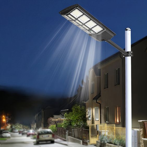  đèn tích điện năng lượng mặt trời