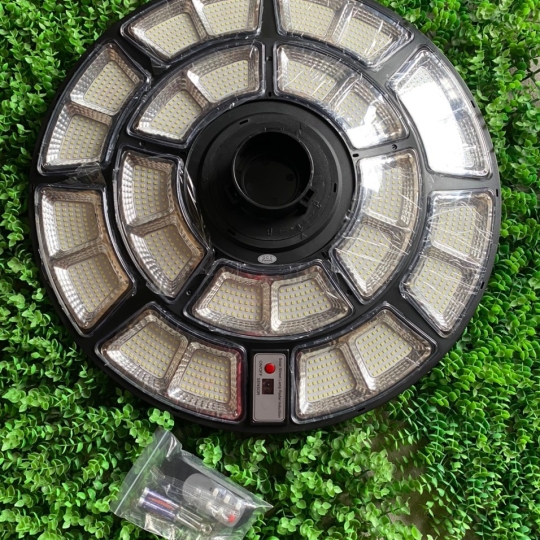 Đèn UFO 1000W sáng trắng công suất lớn KC1000 Chiếu Sáng 360 Độ 